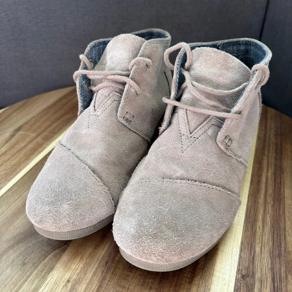 TOMS Tan Suede Desert Wedge Lace Up Ankle Boots